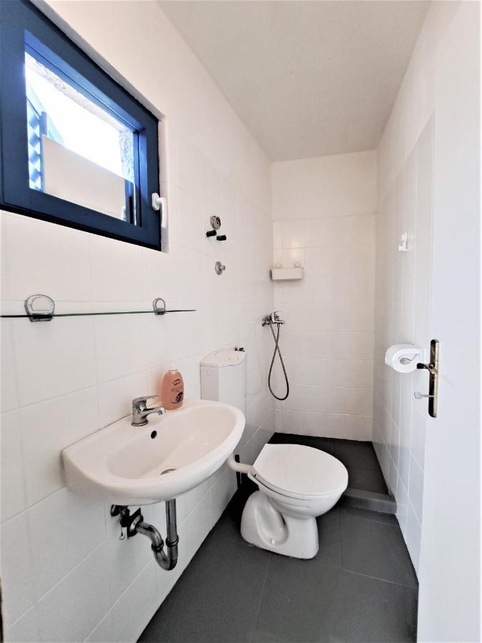 Robinson Villa Tkon